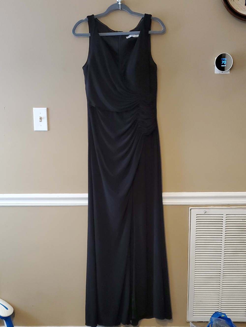 Mac Duggal Ieena 26513 Black Ruched Jersey V Neck Gown Maxi Dress Size 10 NWOT'S - Picture 4 of 12